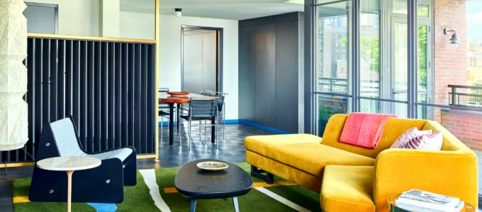 Commune Mid-Century Modern Design Project Ace Hotel Chicago | They used bright and vibrant modern furniture in a nod to the city's architectural background. #hoteldesign #interiordesign #midcenturydesign #moderndesign