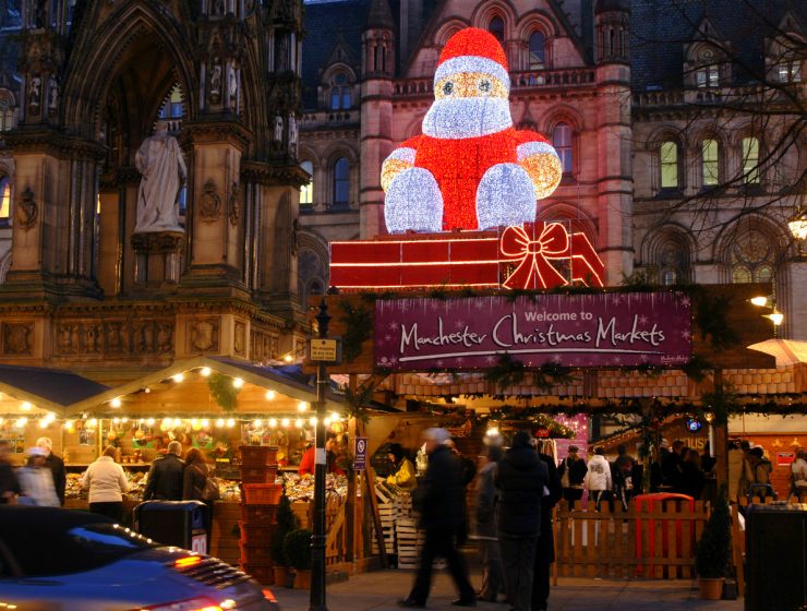 Manchester’s Award-Winning Christmas Markets Are Back in Town | The opening session to the public was on 10th November, and it will continue until 20th December. #christmas #christmasmarkets #homedecor #homedesign #christmasdecor