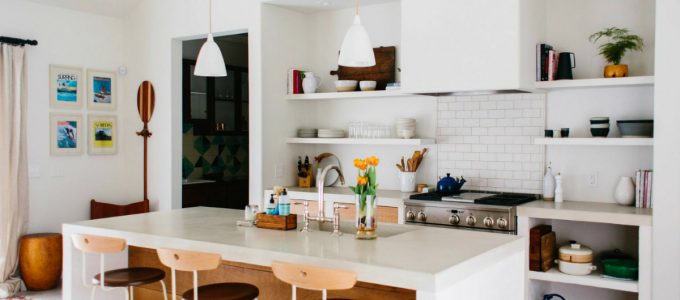 Is Time to Bring Back the Tropical Decor To Your Interiors | Center Tables Blog brings to you a design project from Basic Projects and the architect Heather Wilson in South Carolina. #interiordesign #homedecor #design interiors #southcarolina #tropicaldecor #spring