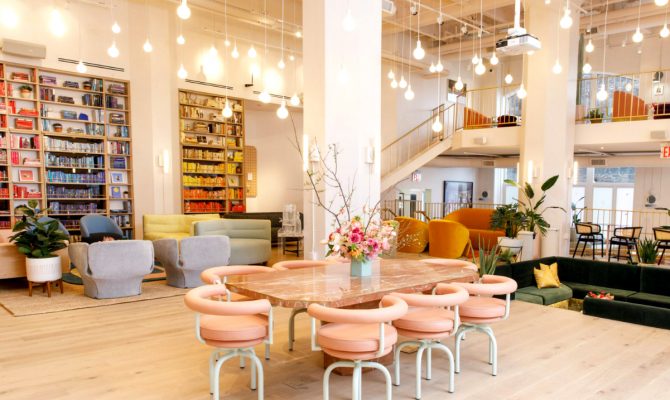 The Wing: The Best Place for Hard Working Females | Chiara De Rege, an interior designer made an excellent job when creating a cozy atmosphere at the Brooklyn location of The Wing. #coworking #femaleemporwement #womens #interiordesign #workspace